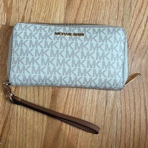 Michael Kors wallet